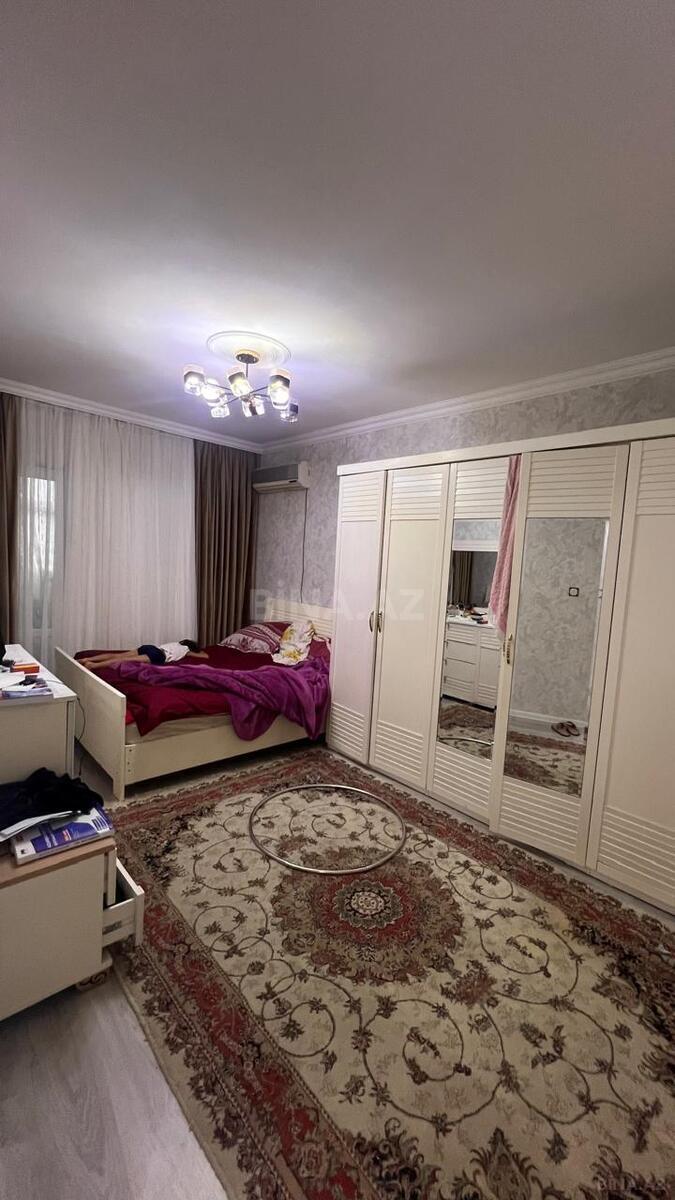 4 otaqlı Yeni tikili, Xırdalan