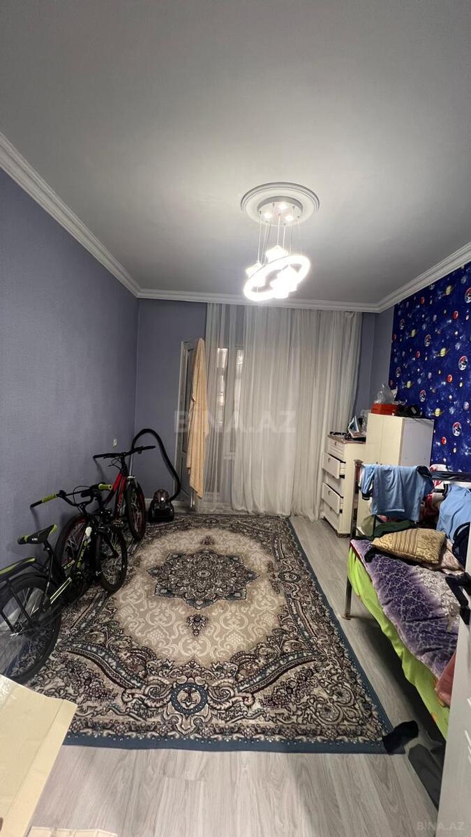 4 otaqlı Yeni tikili, Xırdalan