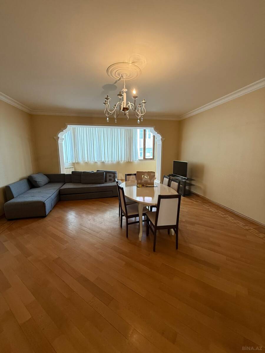 4 otaqlı Köhnə tikili, Nizami m., Bakı