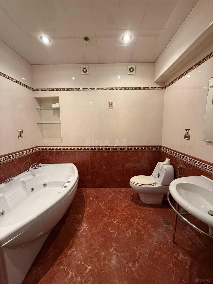 4 otaqlı Köhnə tikili, Nizami m., Bakı