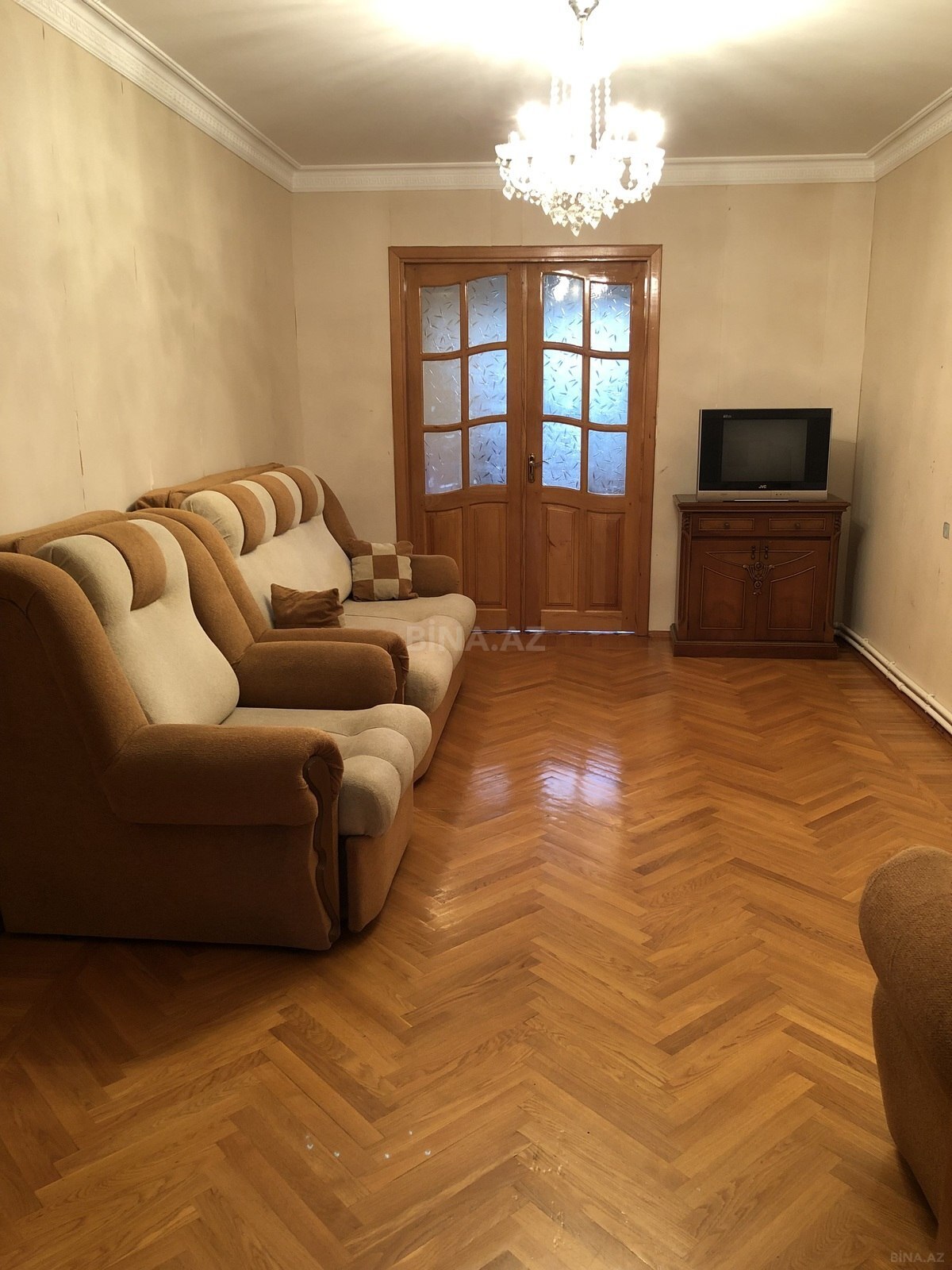 3 otaqlı Köhnə tikili, 8 Noyabr m., Bakı