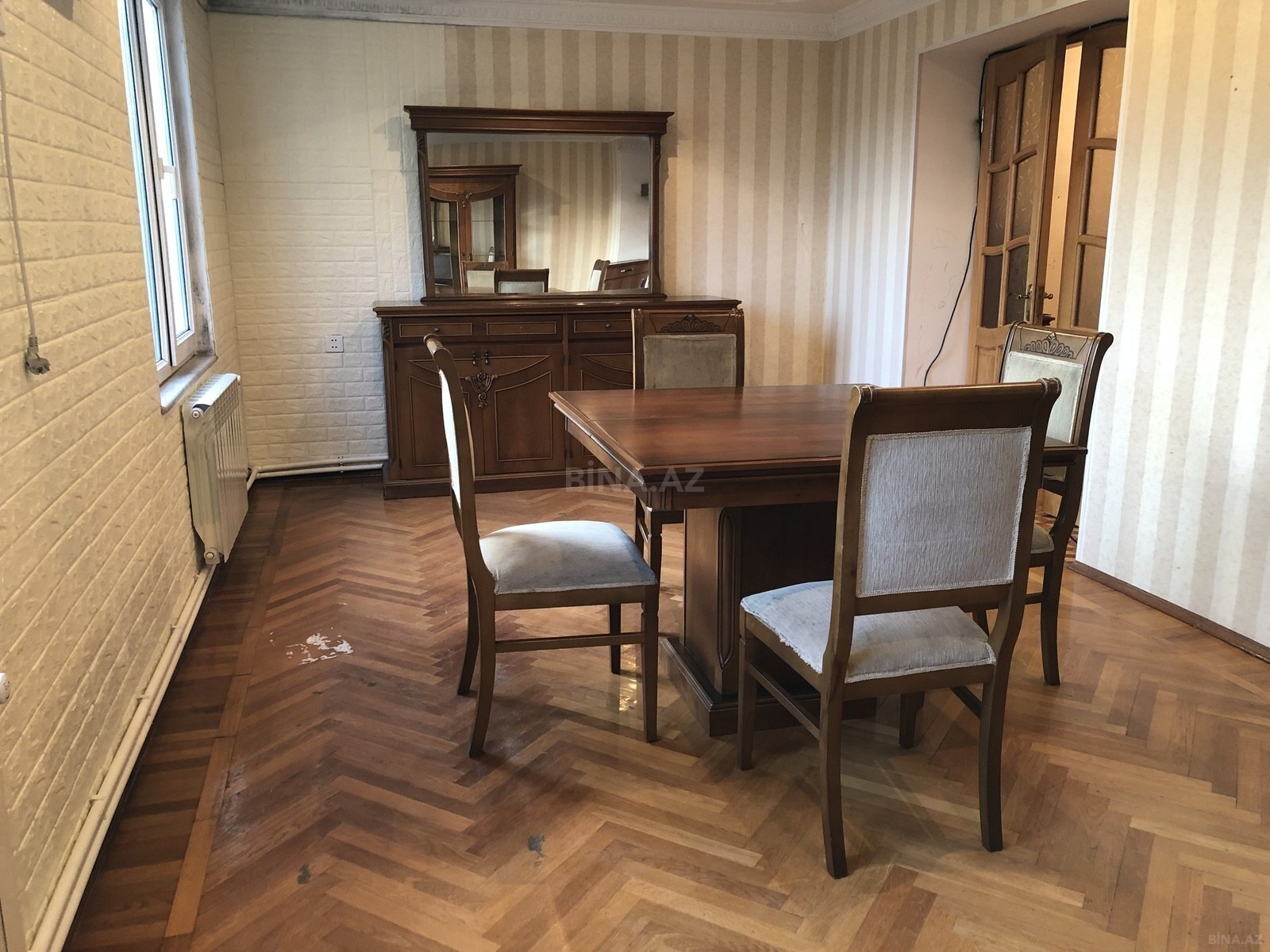 3 otaqlı Köhnə tikili, 8 Noyabr m., Bakı