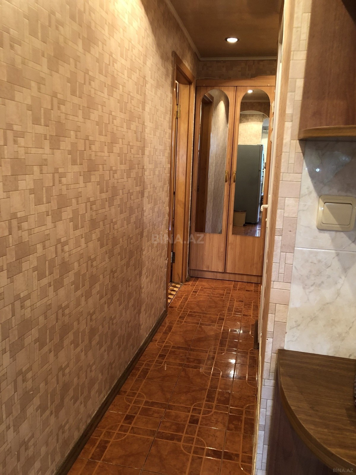 3 otaqlı Köhnə tikili, 8 Noyabr m., Bakı