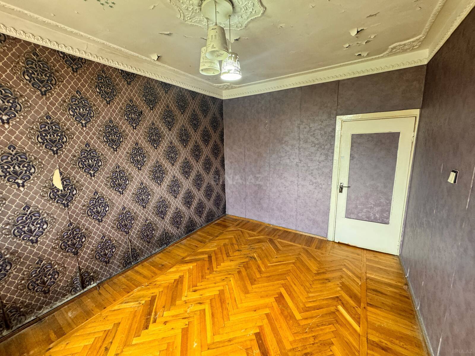3 otaqlı Köhnə tikili, Qara Qarayev m., Bakı