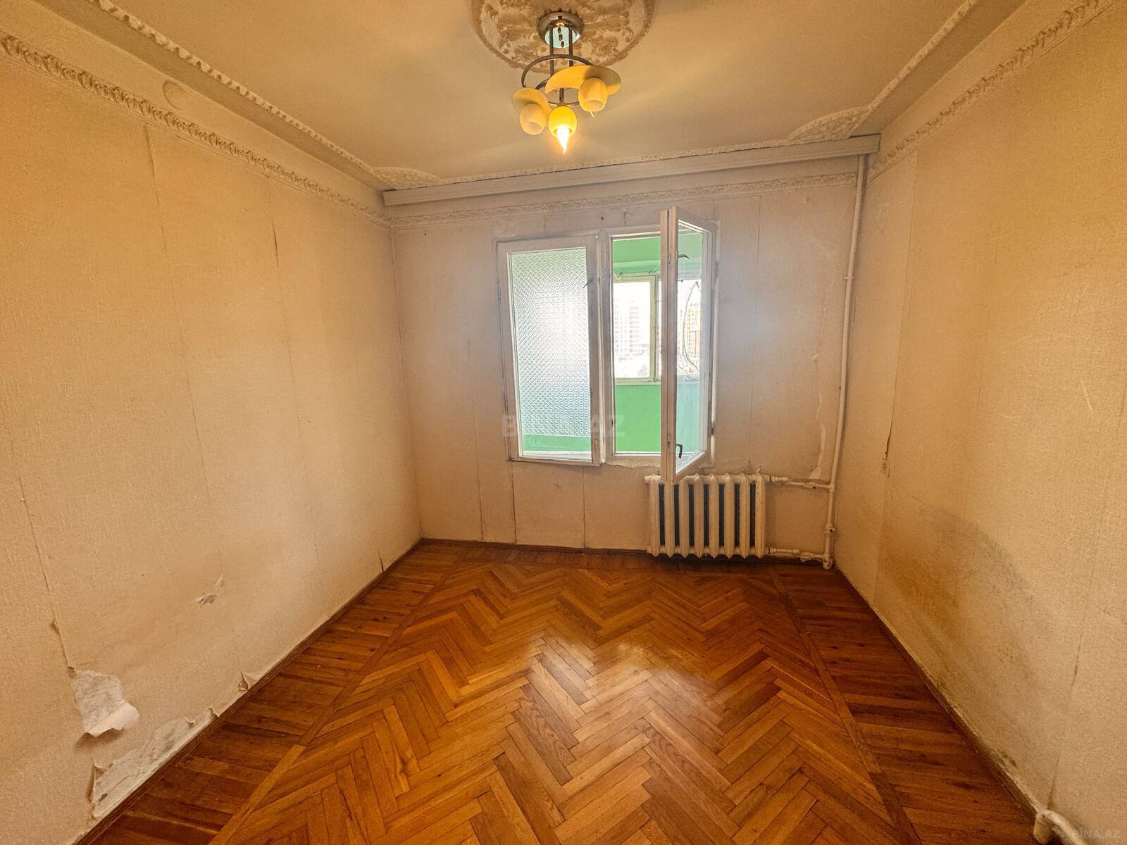 3 otaqlı Köhnə tikili, Qara Qarayev m., Bakı