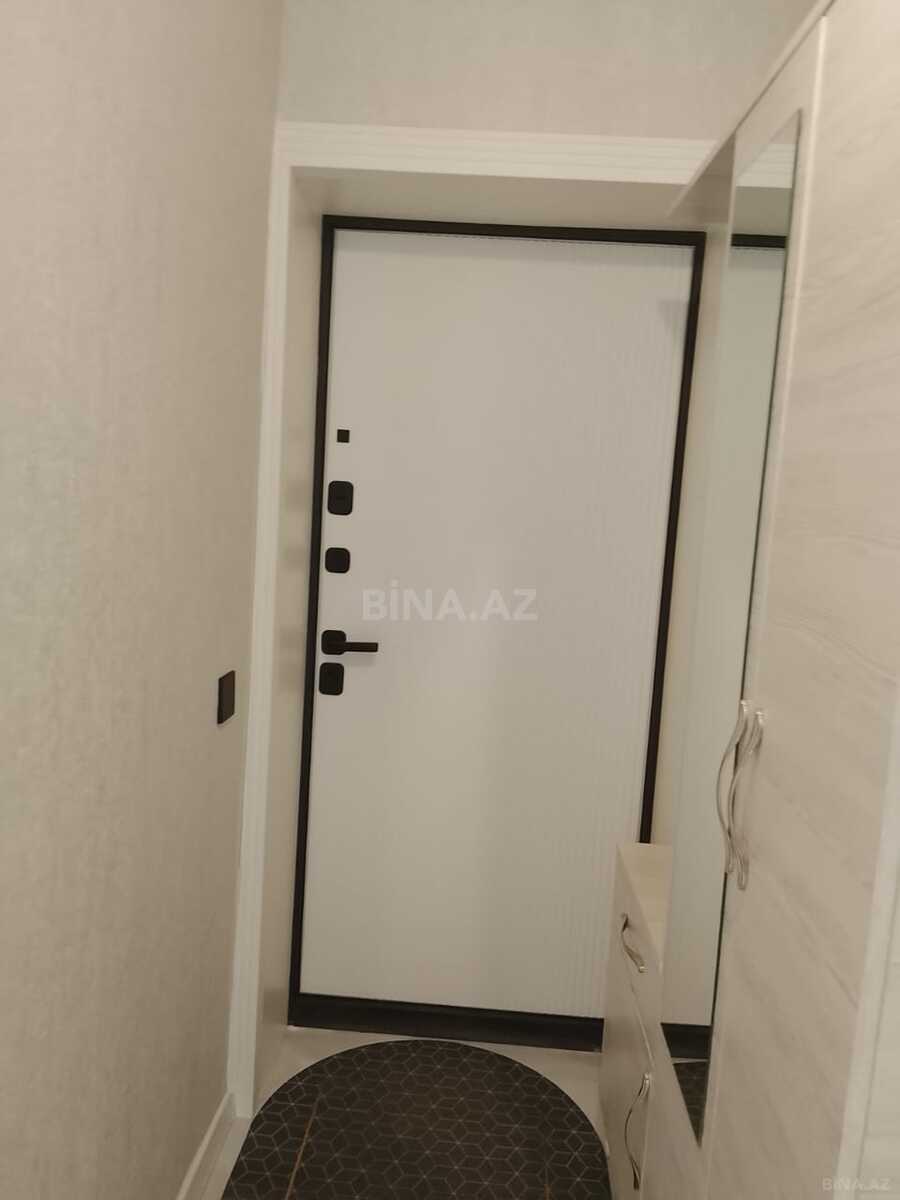 3 otaqlı Köhnə tikili, Neftçilər m., Bakı