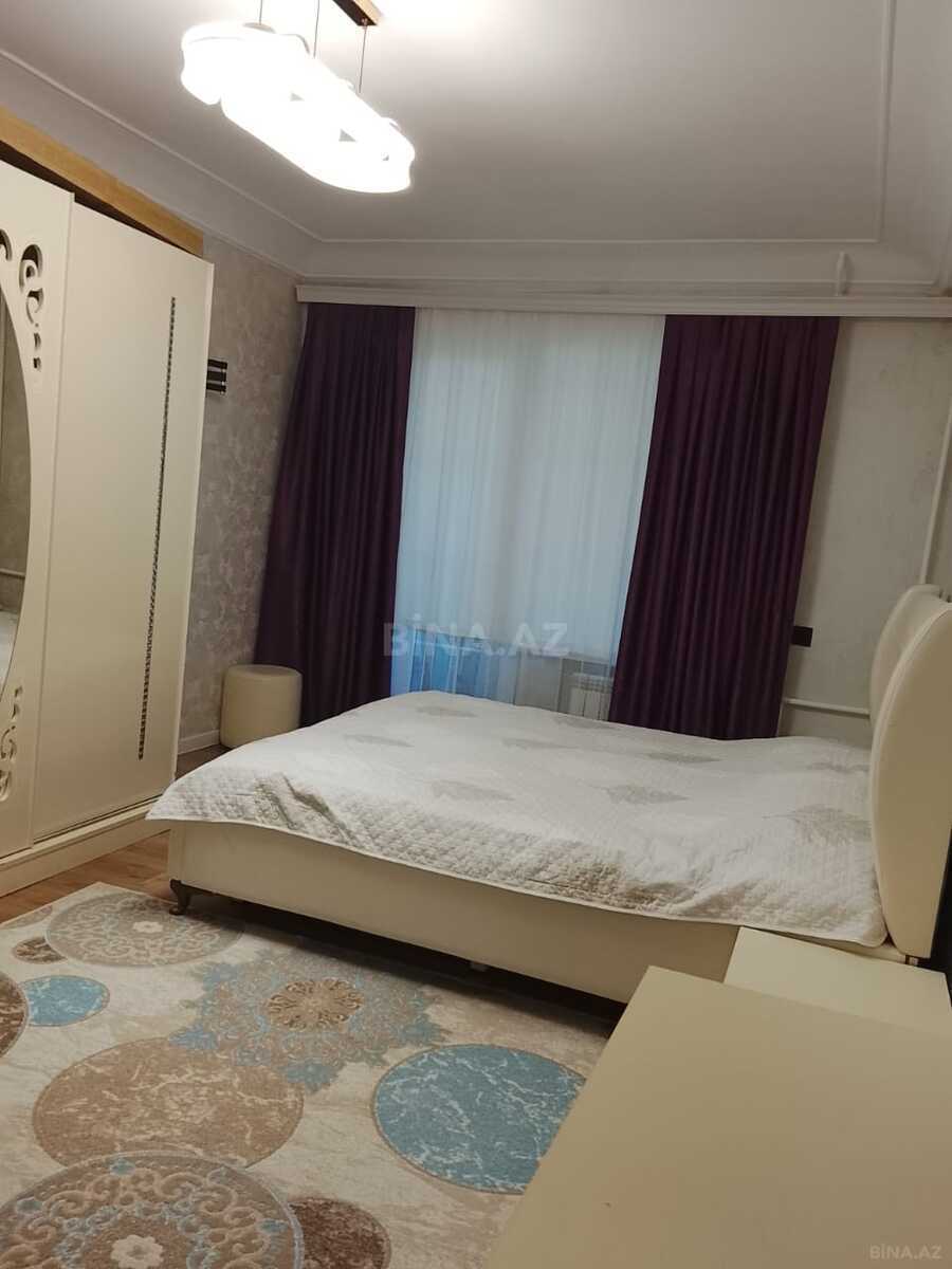 3 otaqlı Köhnə tikili, Neftçilər m., Bakı