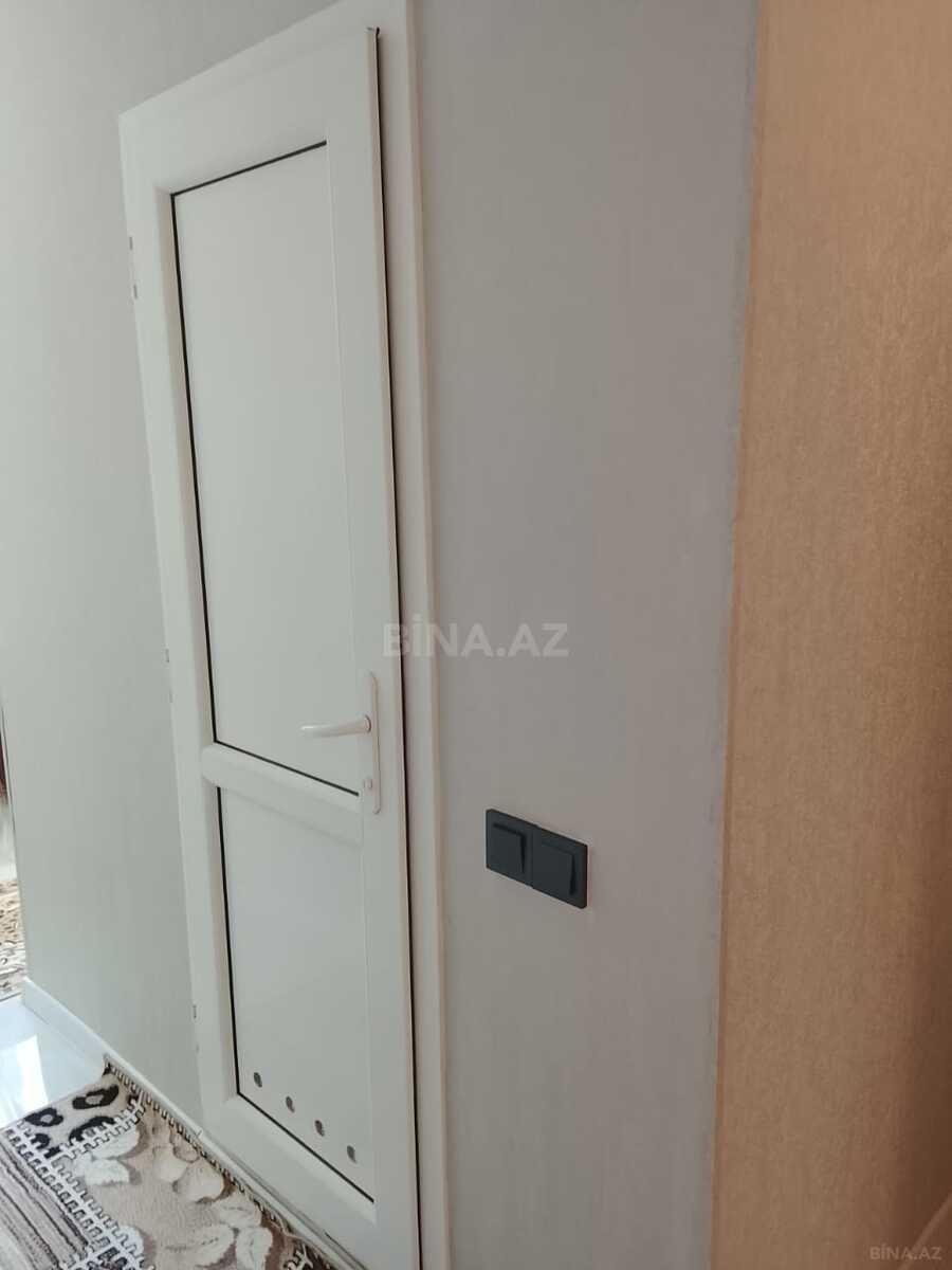 3 otaqlı Köhnə tikili, Neftçilər m., Bakı