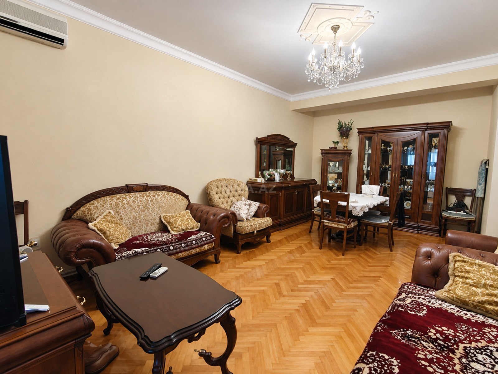 3 otaqlı Yeni tikili, Memar Əcəmi m., Bakı