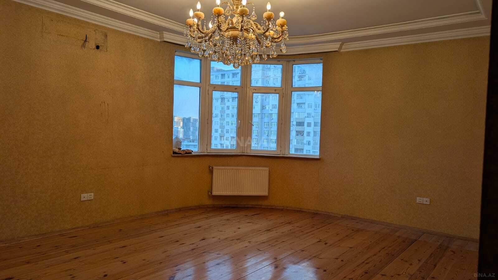 3 otaqlı Yeni tikili, Memar Əcəmi m., Bakı