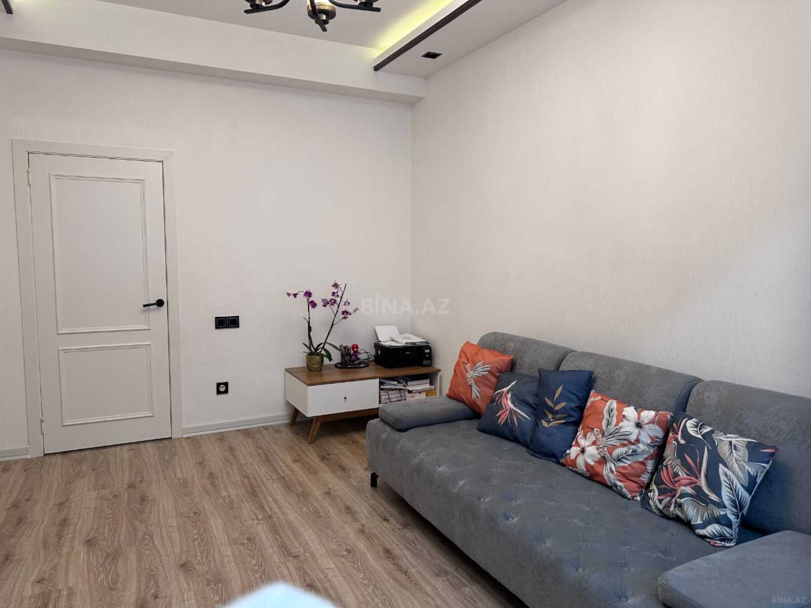2 otaqlı Yeni tikili, Xırdalan