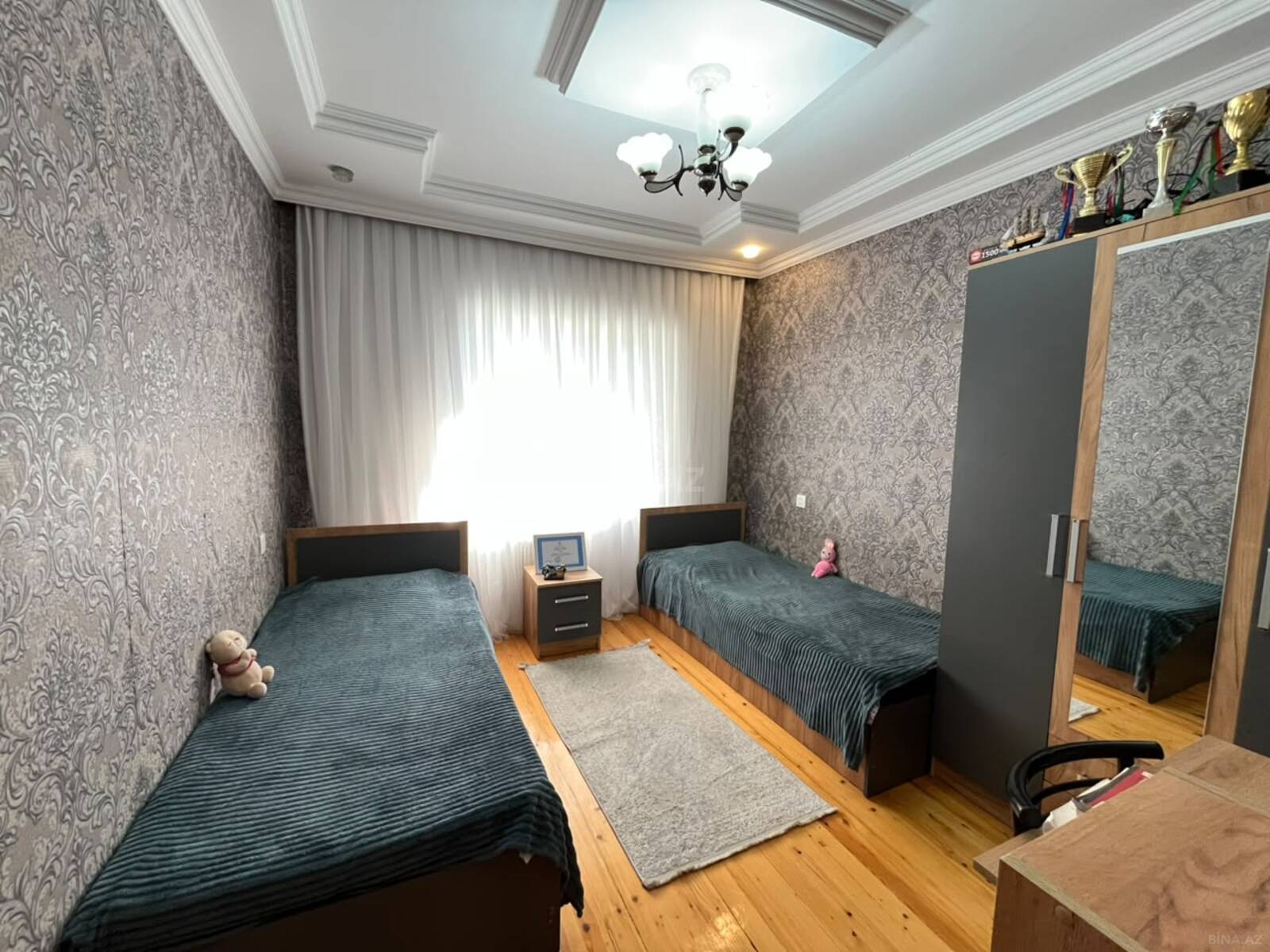 4 otaqlı Köhnə tikili, Yeni Yasamal q., Bakı