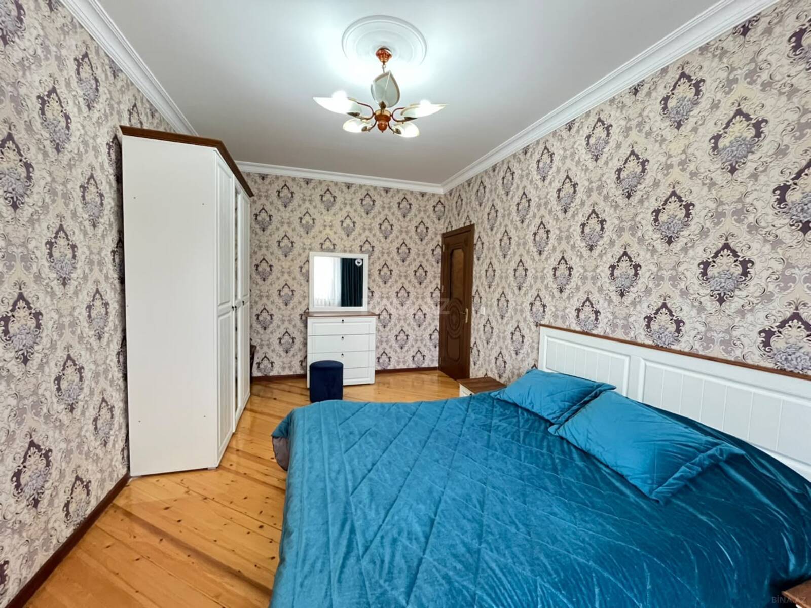 4 otaqlı Köhnə tikili, Yeni Yasamal q., Bakı