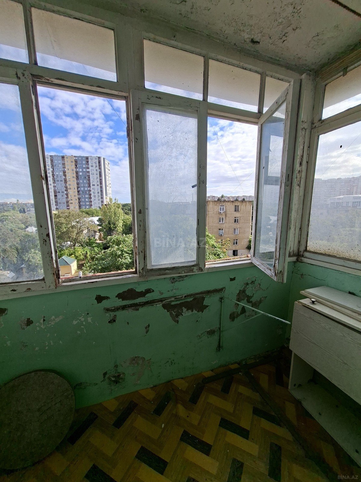 3 otaqlı Köhnə tikili, Qara Qarayev m., Bakı