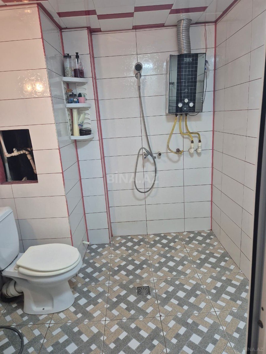 4 otaqlı Köhnə tikili, Xalqlar Dostluğu m., Bakı