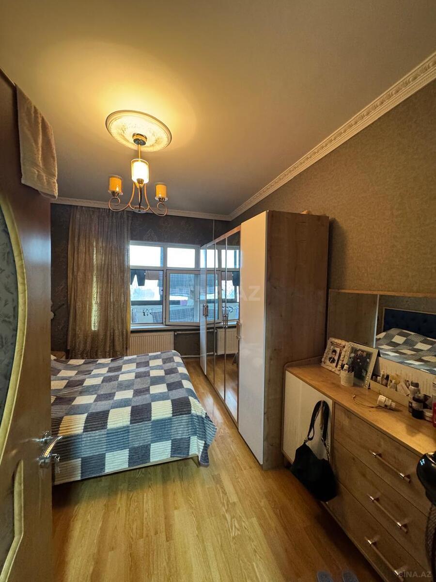 4 otaqlı Köhnə tikili, 20 Yanvar m., Bakı