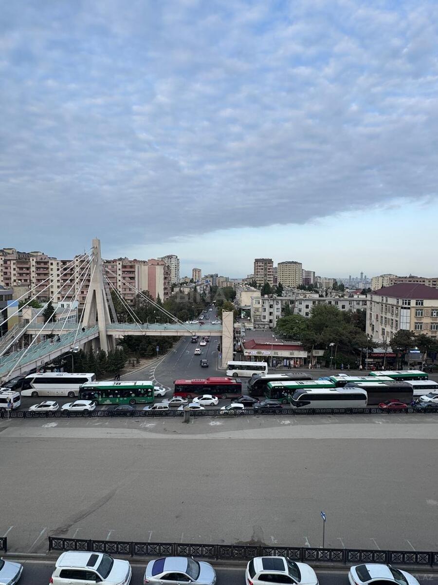 4 otaqlı Köhnə tikili, 20 Yanvar m., Bakı