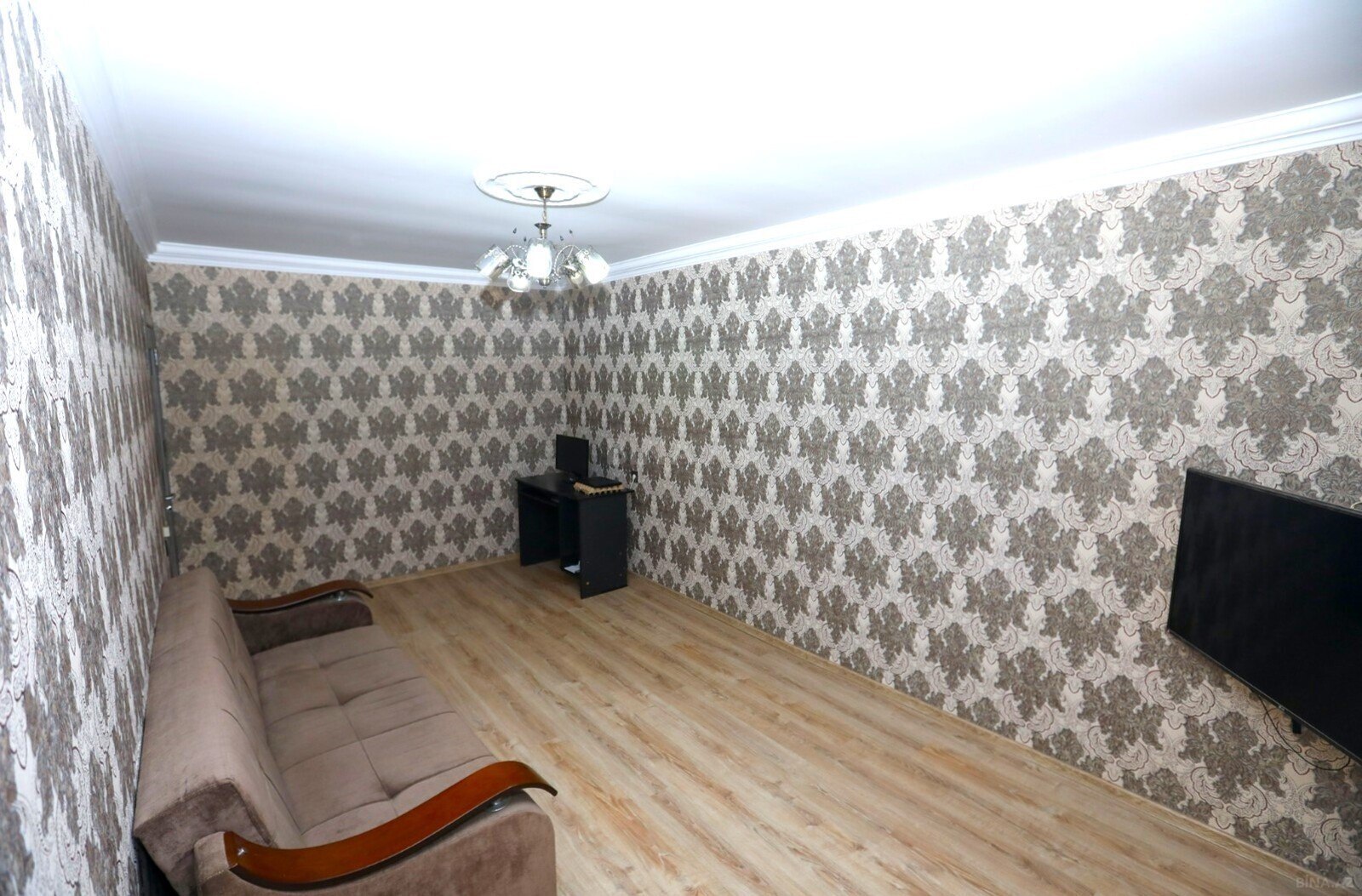 3 otaqlı Köhnə tikili, Əhmədli m., Bakı