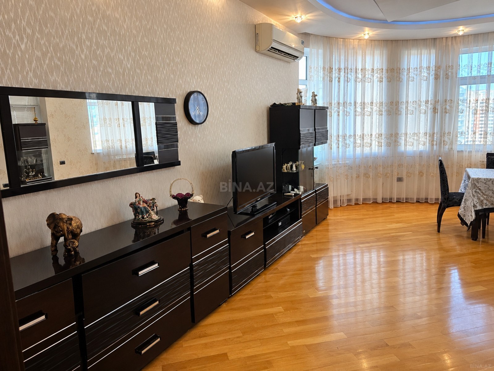 2 otaqlı Yeni tikili, 8 Noyabr m., Bakı