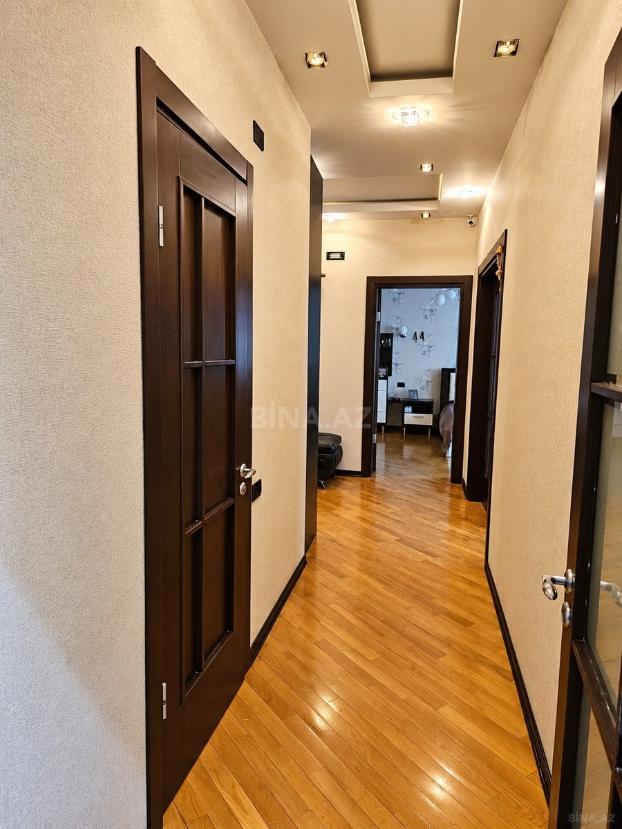2 otaqlı Yeni tikili, 8 Noyabr m., Bakı