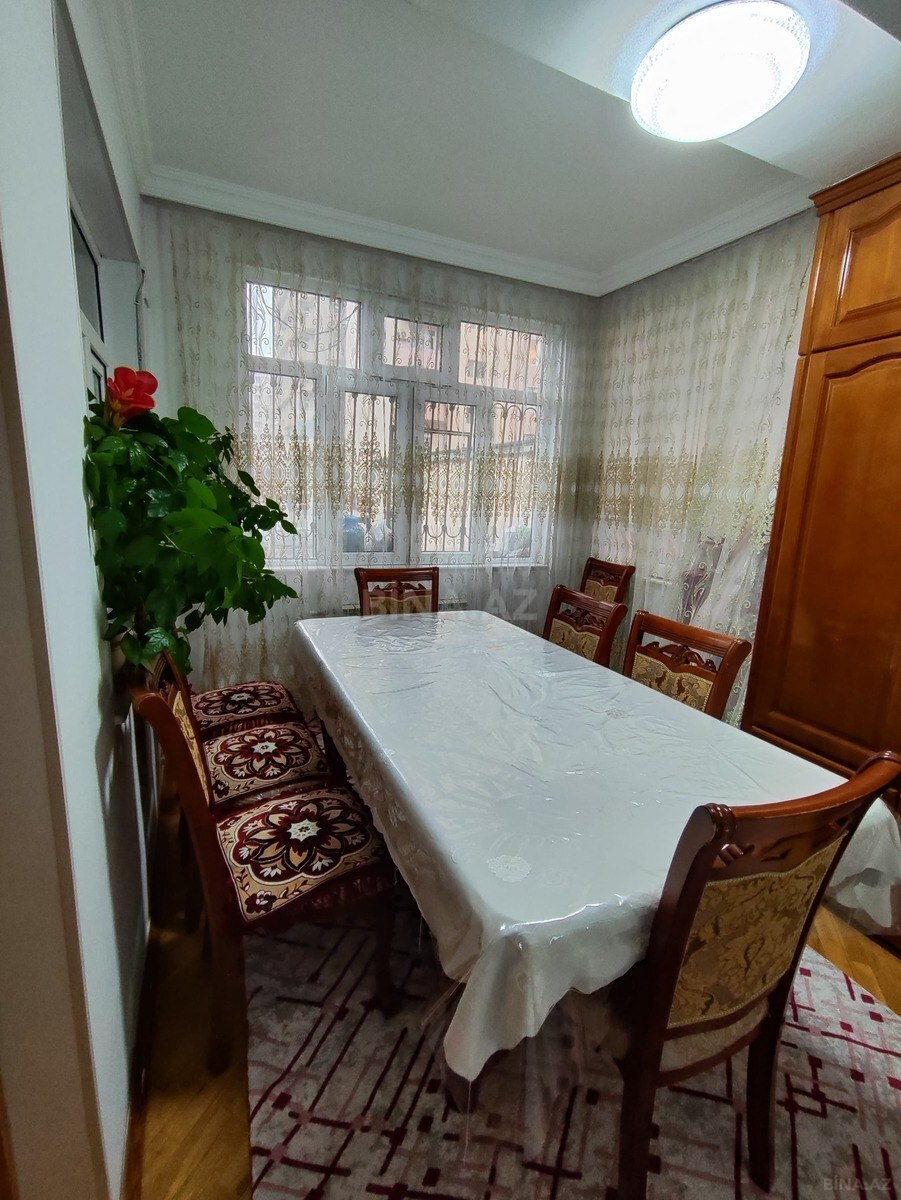 4 otaqlı Köhnə tikili, Əhmədli m., Bakı