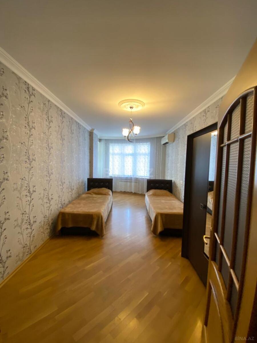 3 otaqlı Yeni tikili, İnşaatçılar m., Bakı