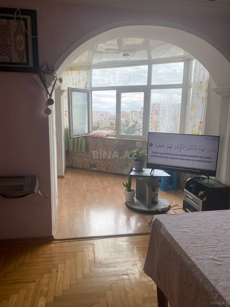 3 otaqlı Köhnə tikili, 20 Yanvar m., Bakı