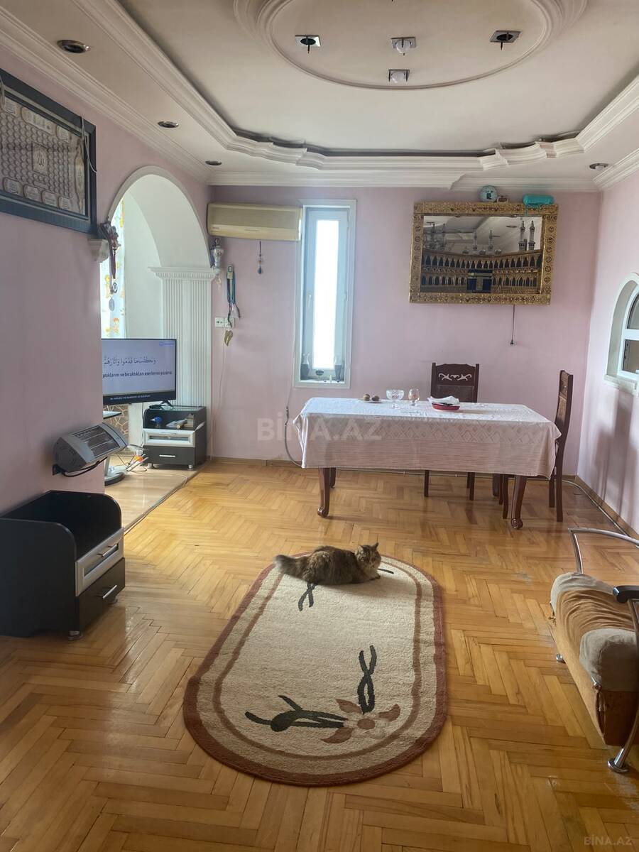 3 otaqlı Köhnə tikili, 20 Yanvar m., Bakı