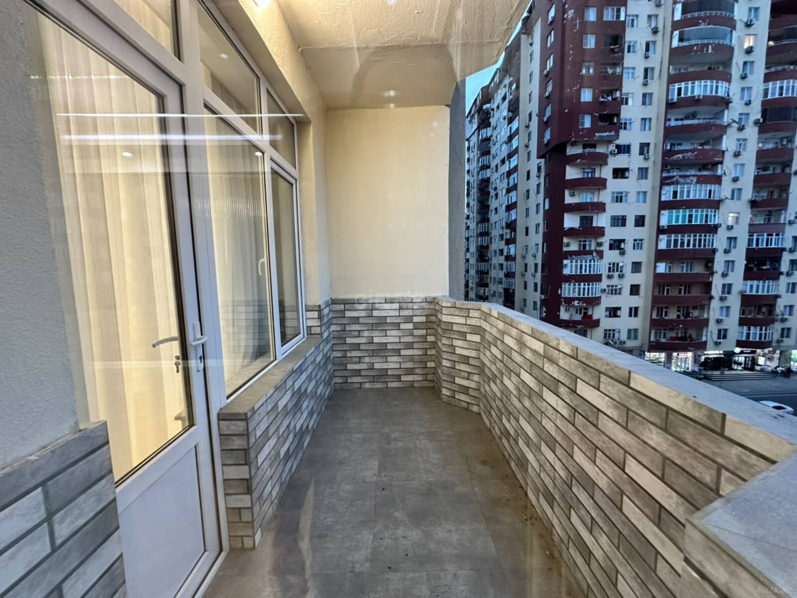 3 otaqlı Yeni tikili, 8-ci kilometr q., Bakı