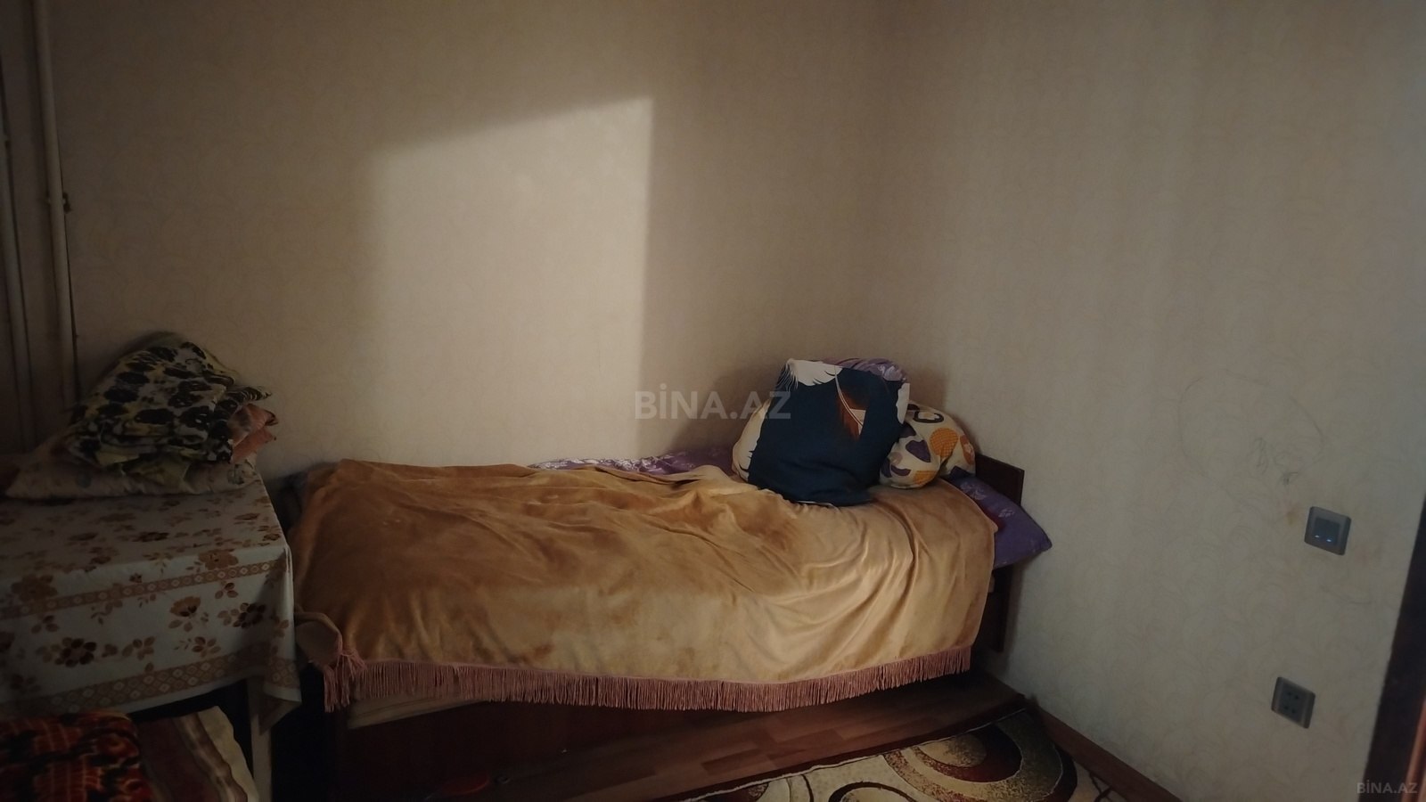 3 otaqlı Köhnə tikili, Şah İsmayıl Xətai m., Bakı