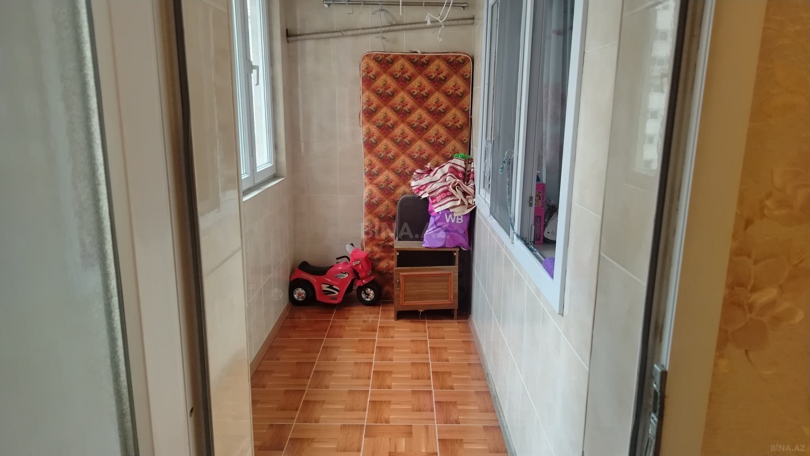 3 otaqlı Köhnə tikili, Şah İsmayıl Xətai m., Bakı