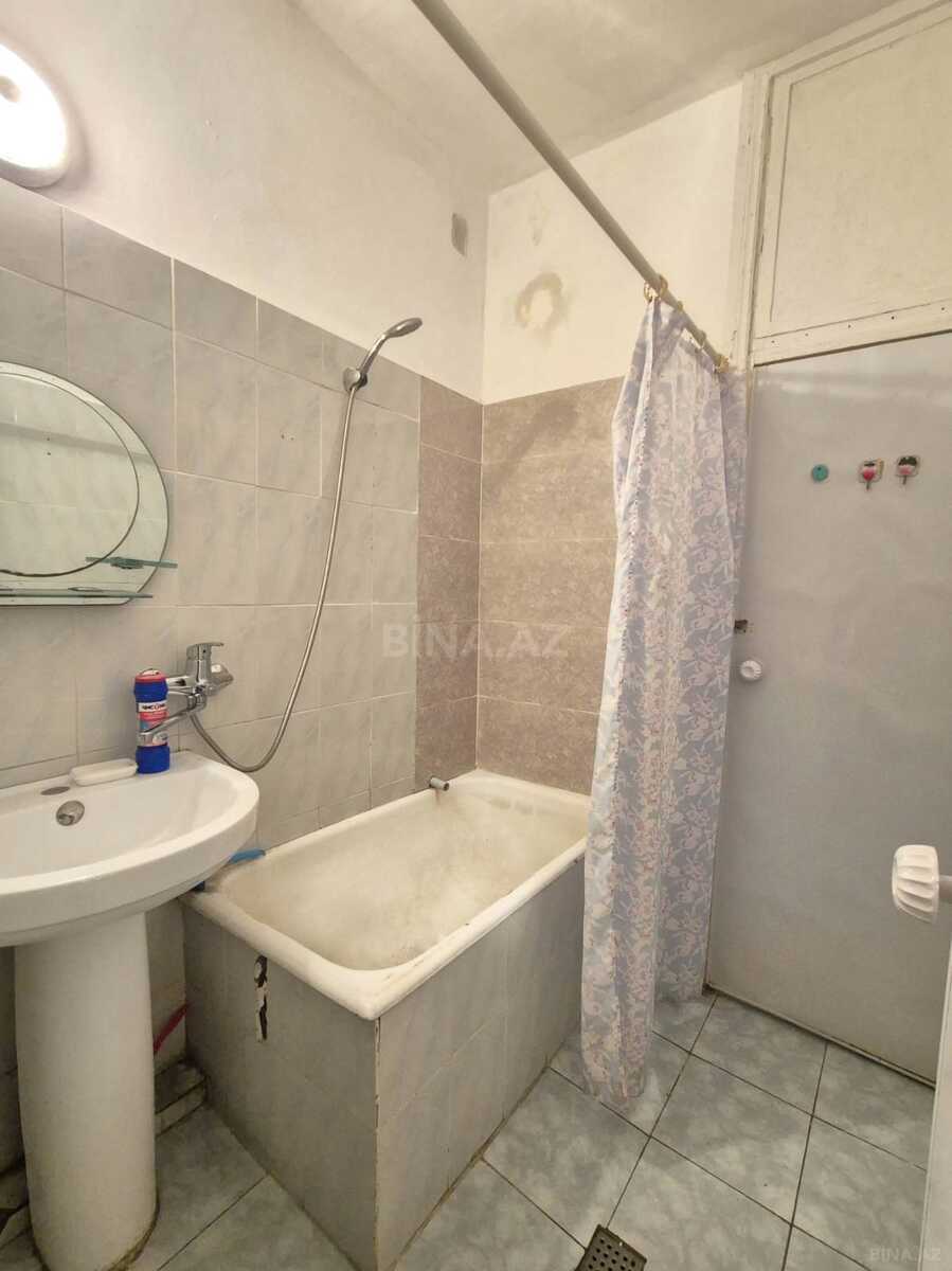 2 otaqlı Köhnə tikili, Memar Əcəmi m., Bakı