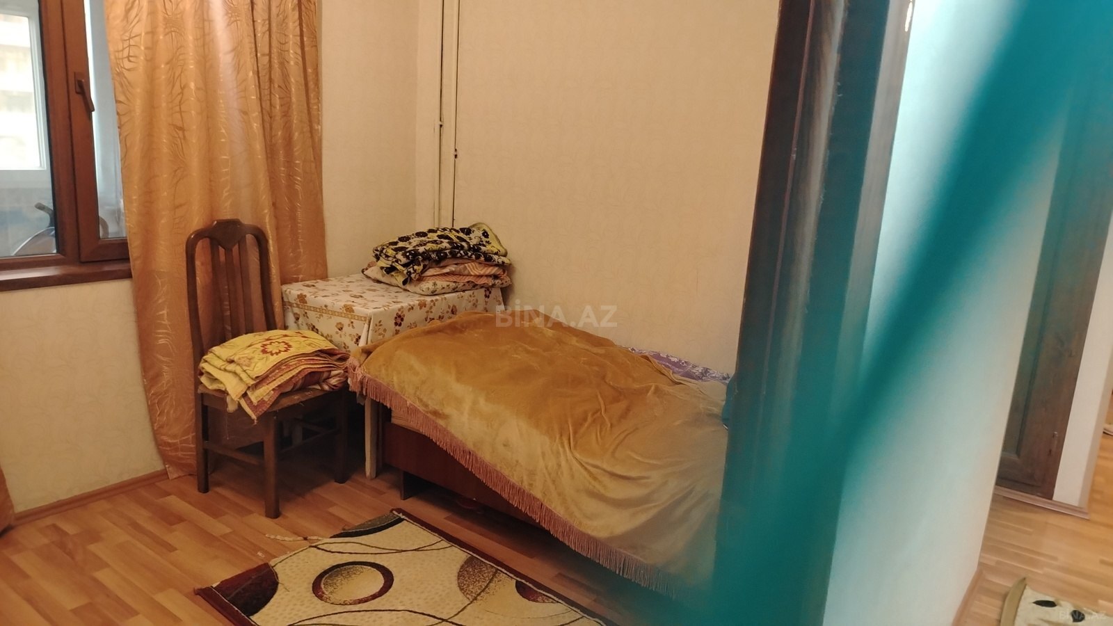 3 otaqlı Köhnə tikili, Şah İsmayıl Xətai m., Bakı