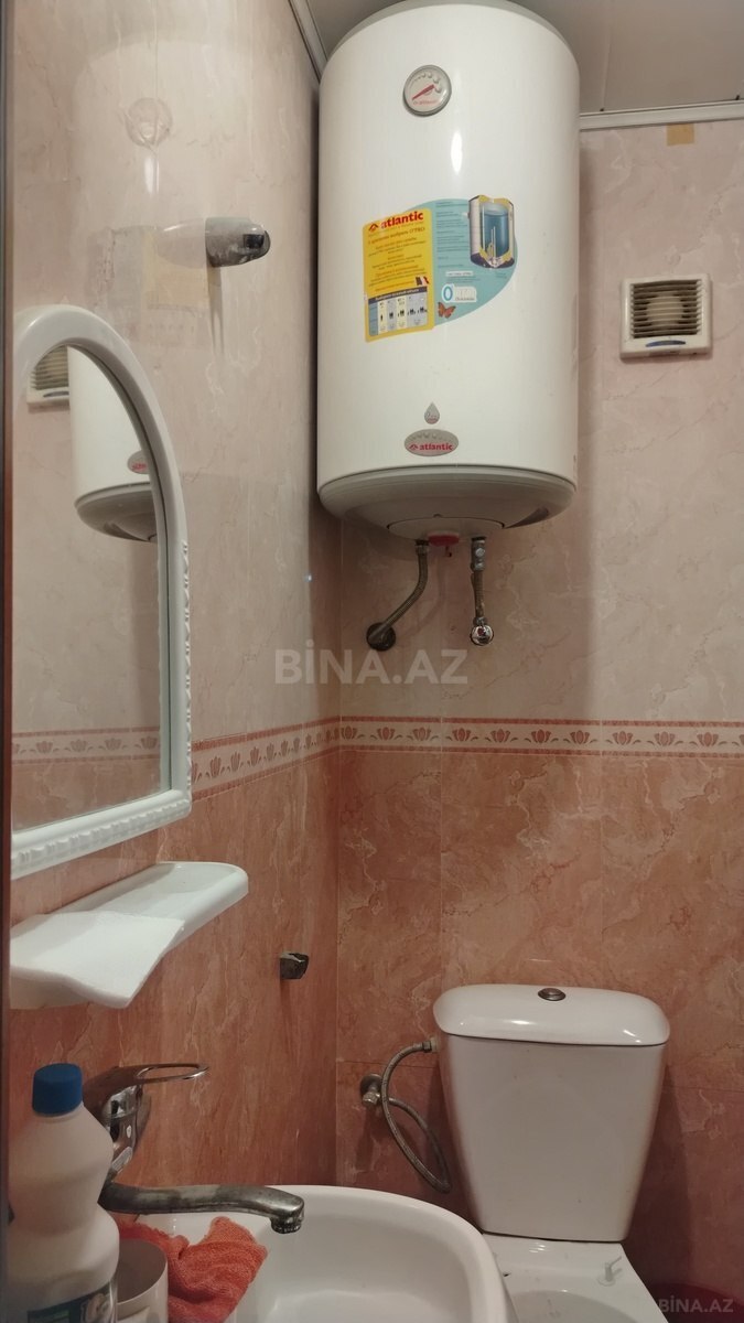 3 otaqlı Köhnə tikili, Şah İsmayıl Xətai m., Bakı