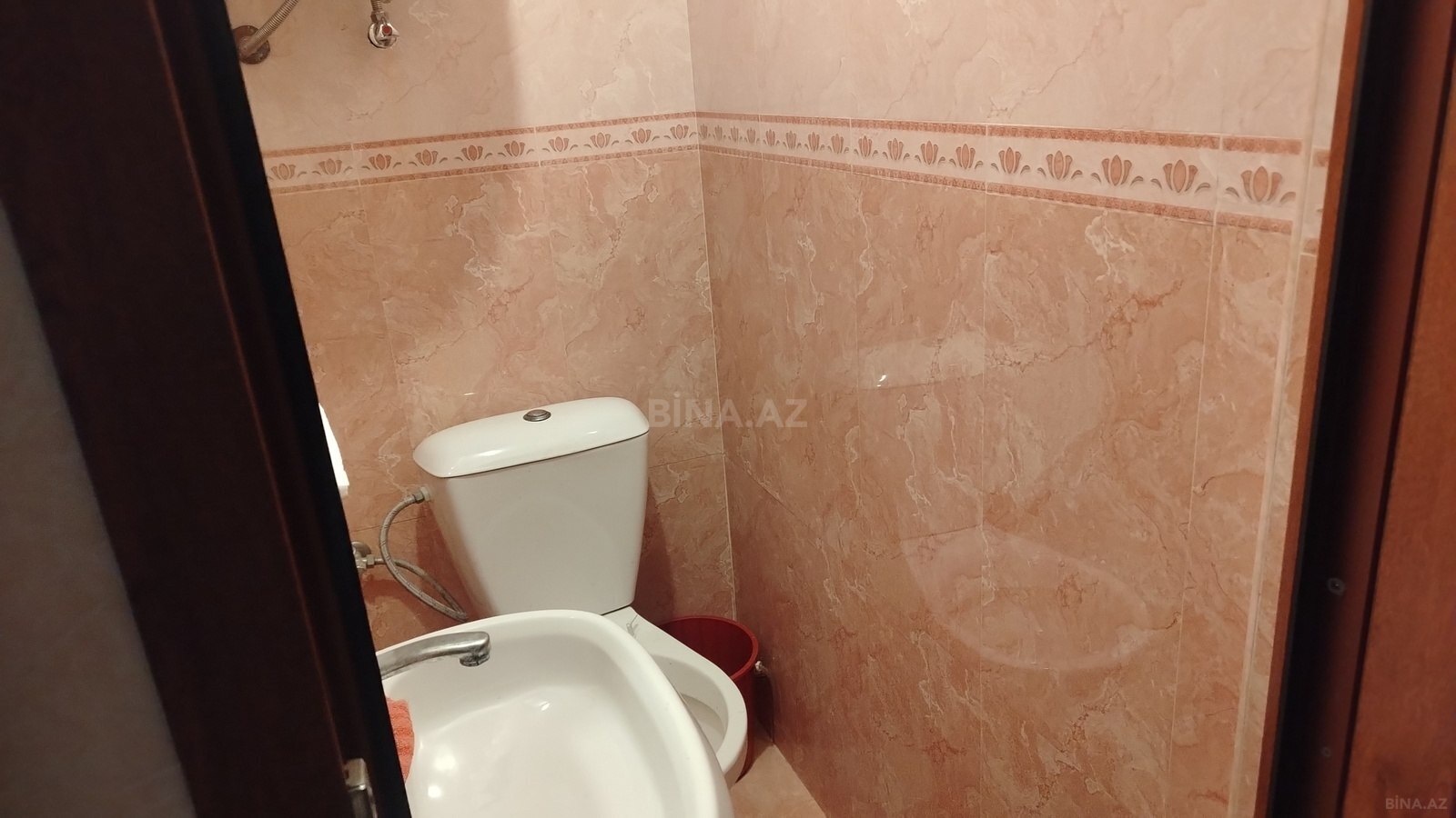 3 otaqlı Köhnə tikili, Şah İsmayıl Xətai m., Bakı