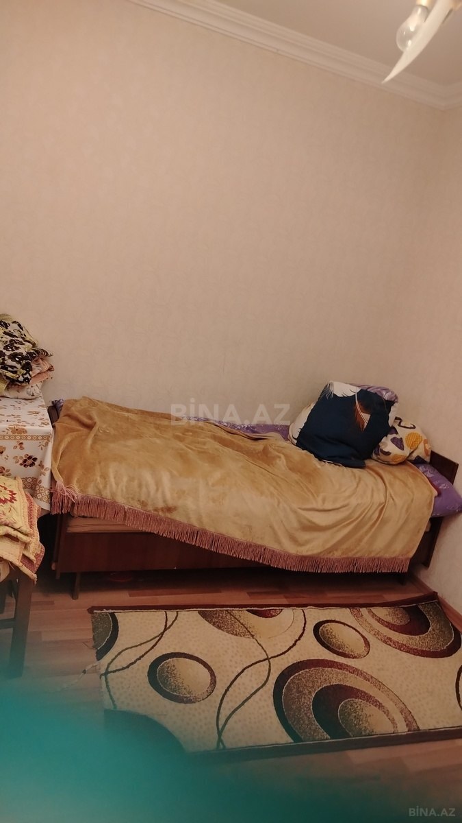 3 otaqlı Köhnə tikili, Şah İsmayıl Xətai m., Bakı