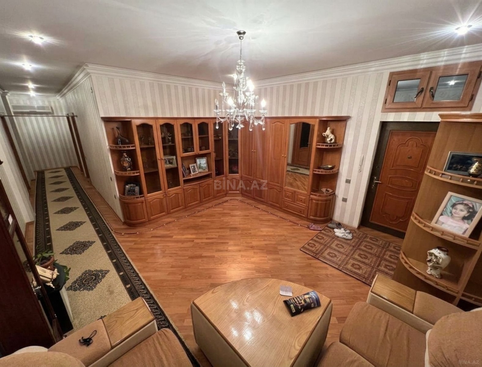 3 otaqlı Köhnə tikili, Şah İsmayıl Xətai m., Bakı