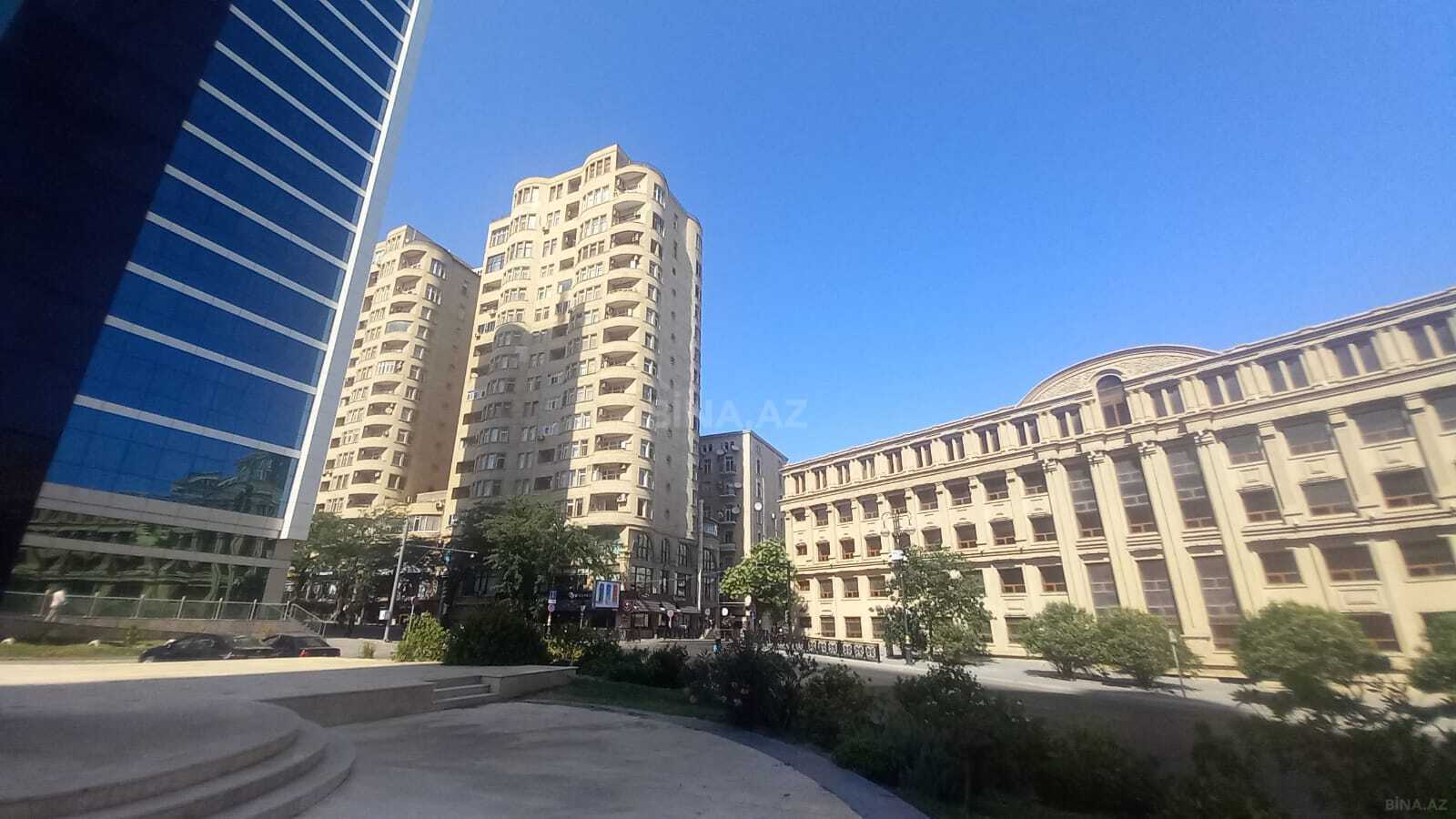 3 otaqlı Yeni tikili, Nizami m., Bakı