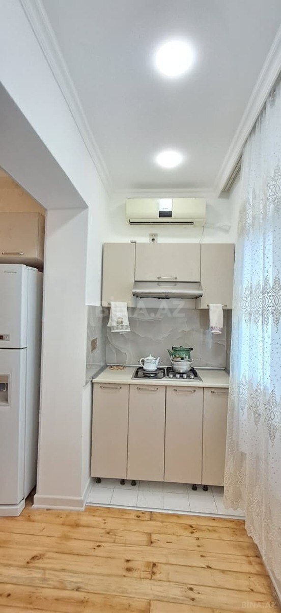 2 otaqlı Köhnə tikili, 8-ci mikrorayon q., Bakı