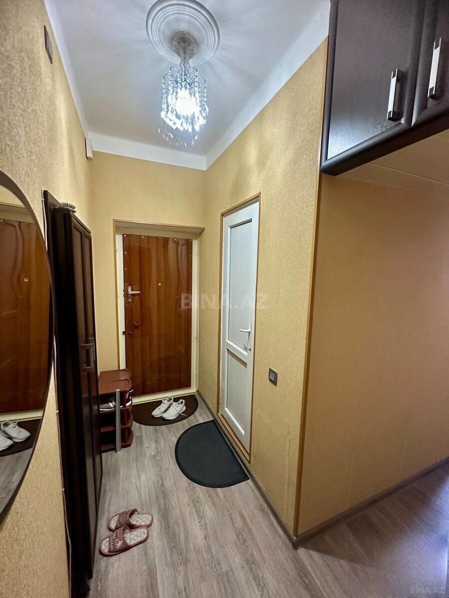 2 otaqlı Köhnə tikili, Qara Qarayev m., Bakı