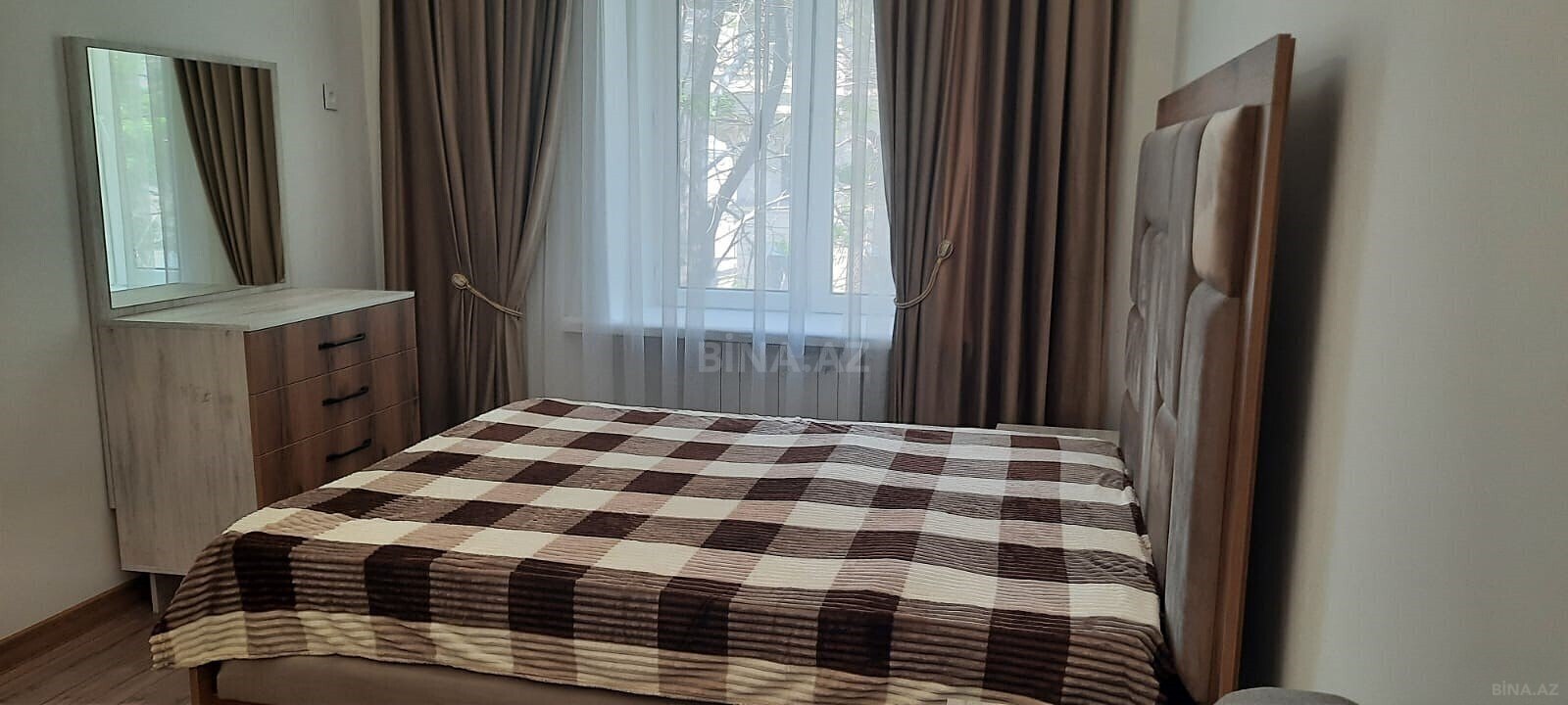 4 otaqlı Köhnə tikili, İçəri Şəhər m., Bakı