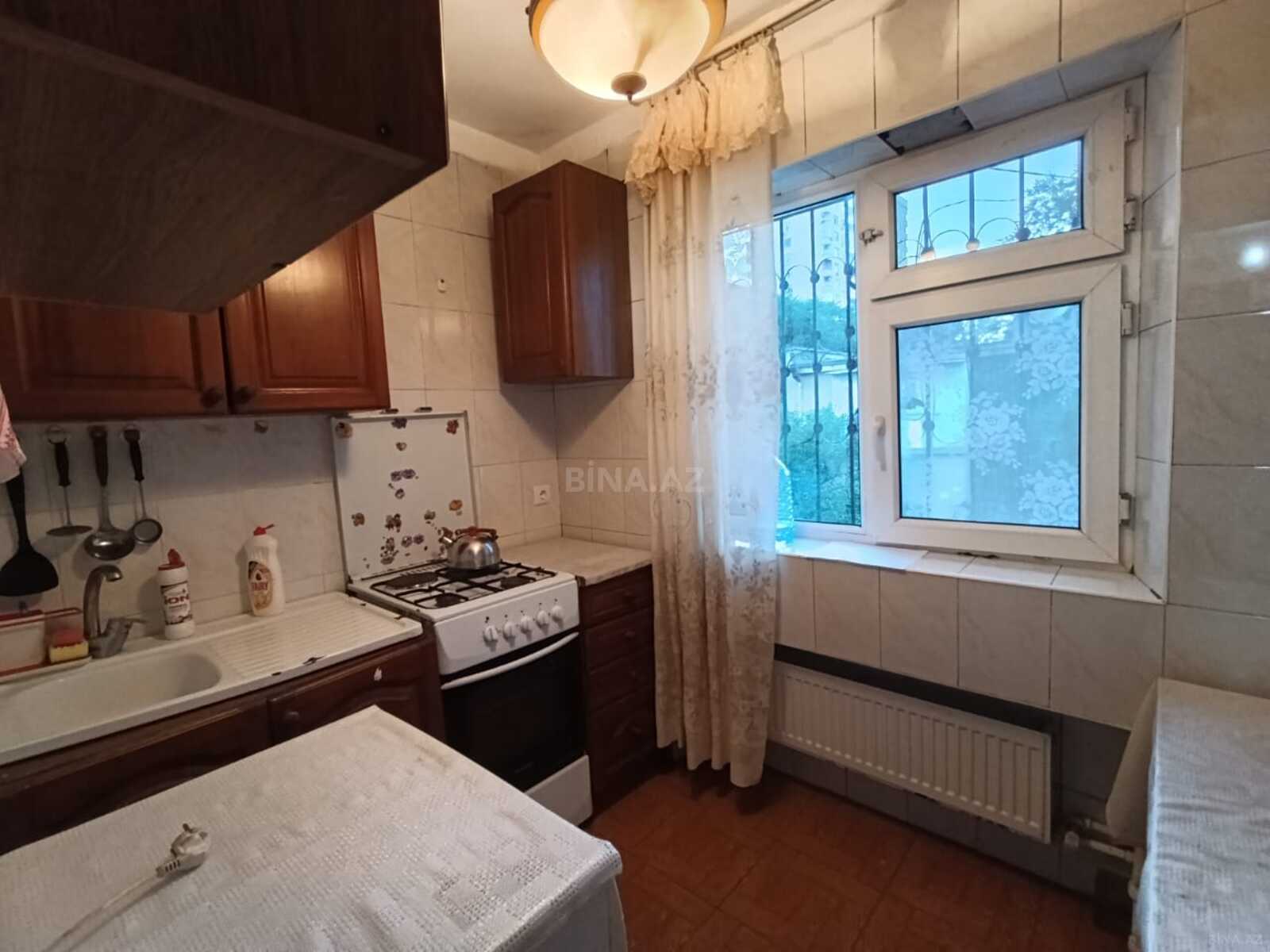 3 otaqlı Köhnə tikili, İnşaatçılar m., Bakı