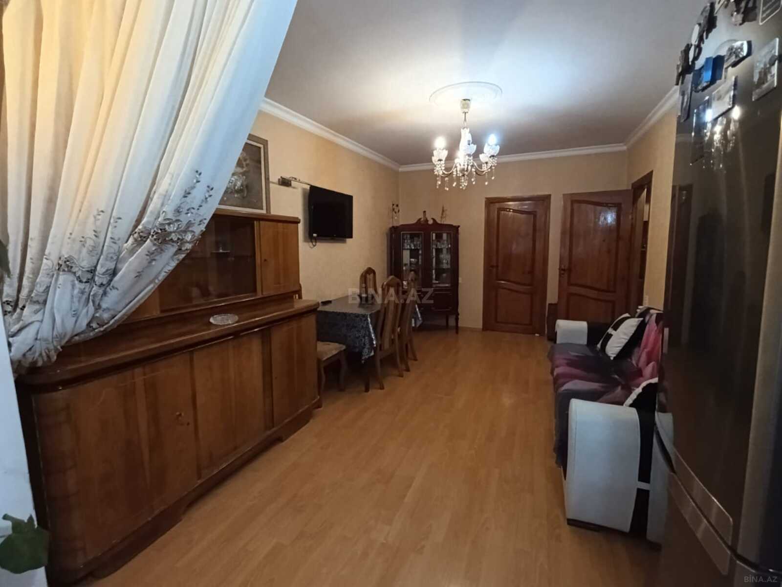 3 otaqlı Köhnə tikili, İnşaatçılar m., Bakı