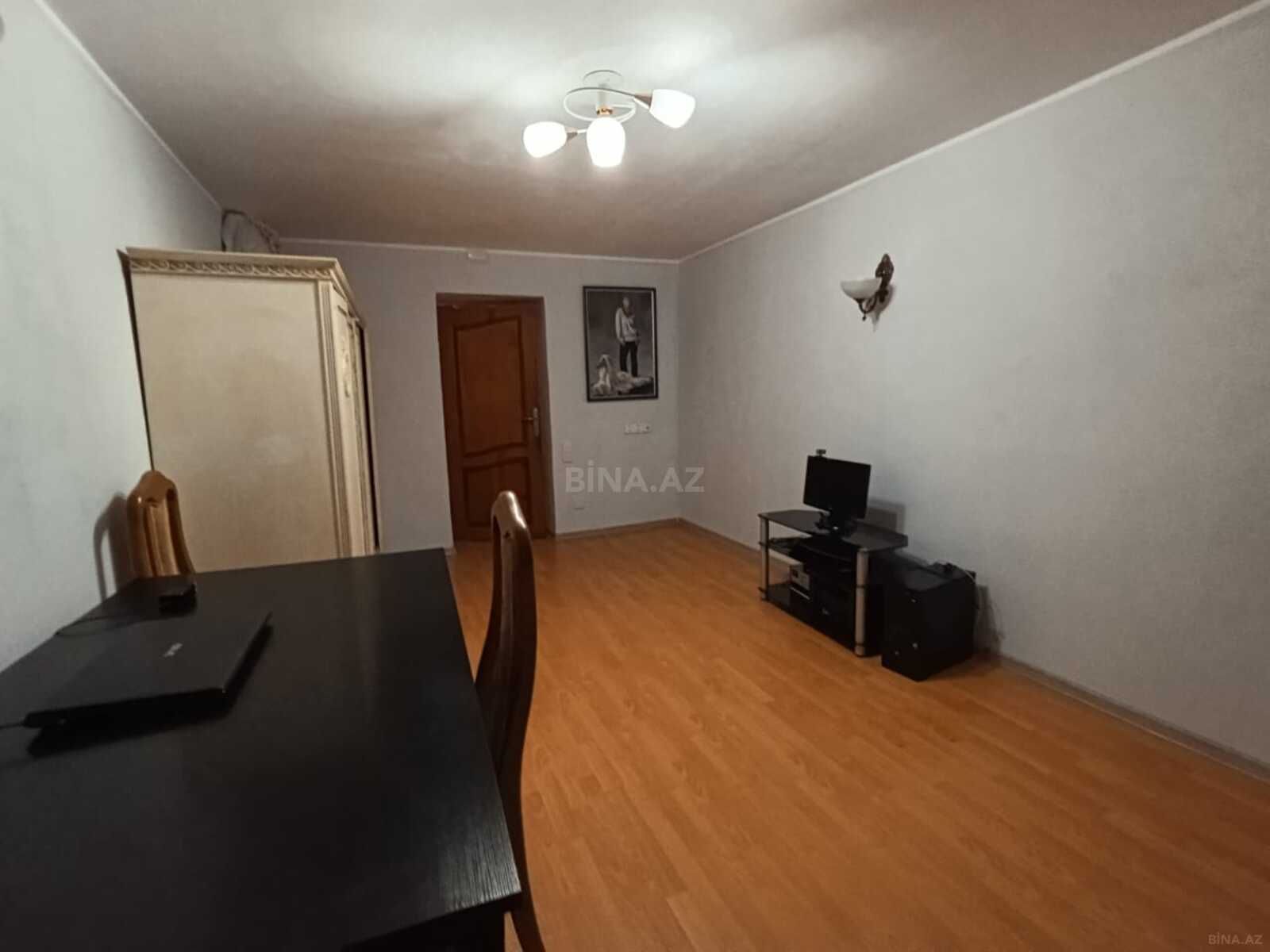 3 otaqlı Köhnə tikili, İnşaatçılar m., Bakı