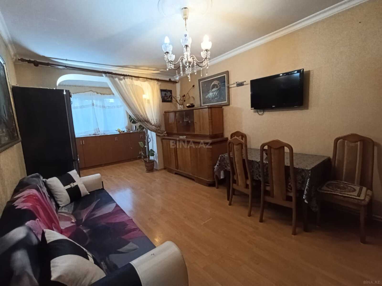 3 otaqlı Köhnə tikili, İnşaatçılar m., Bakı
