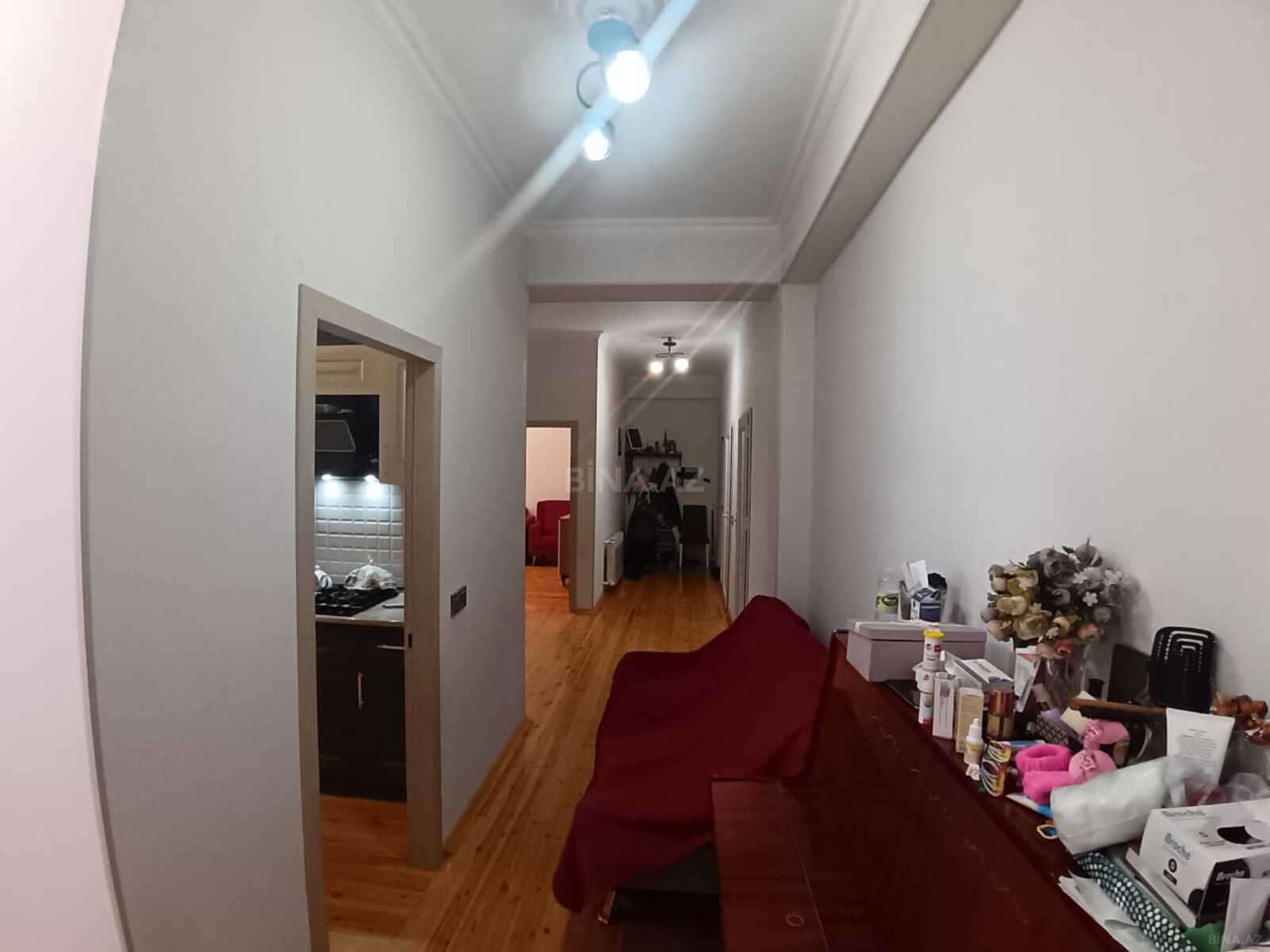 4 otaqlı Yeni tikili, Qara Qarayev m., Bakı