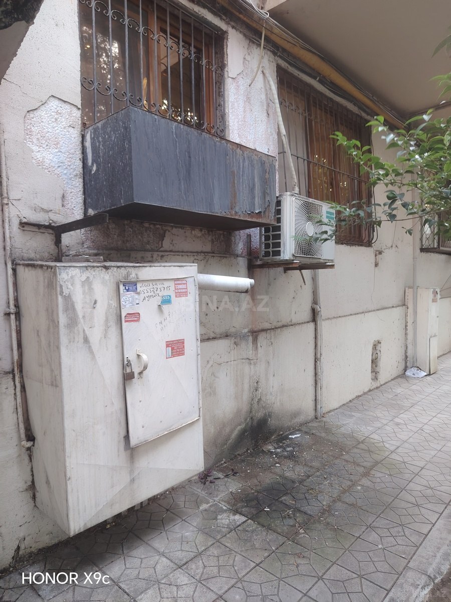 2 otaqlı Köhnə tikili, Memar Əcəmi m., Bakı
