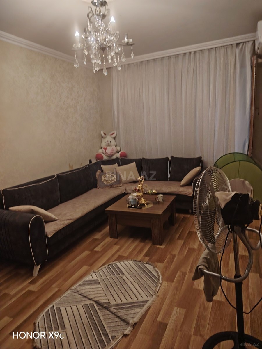 2 otaqlı Köhnə tikili, Memar Əcəmi m., Bakı