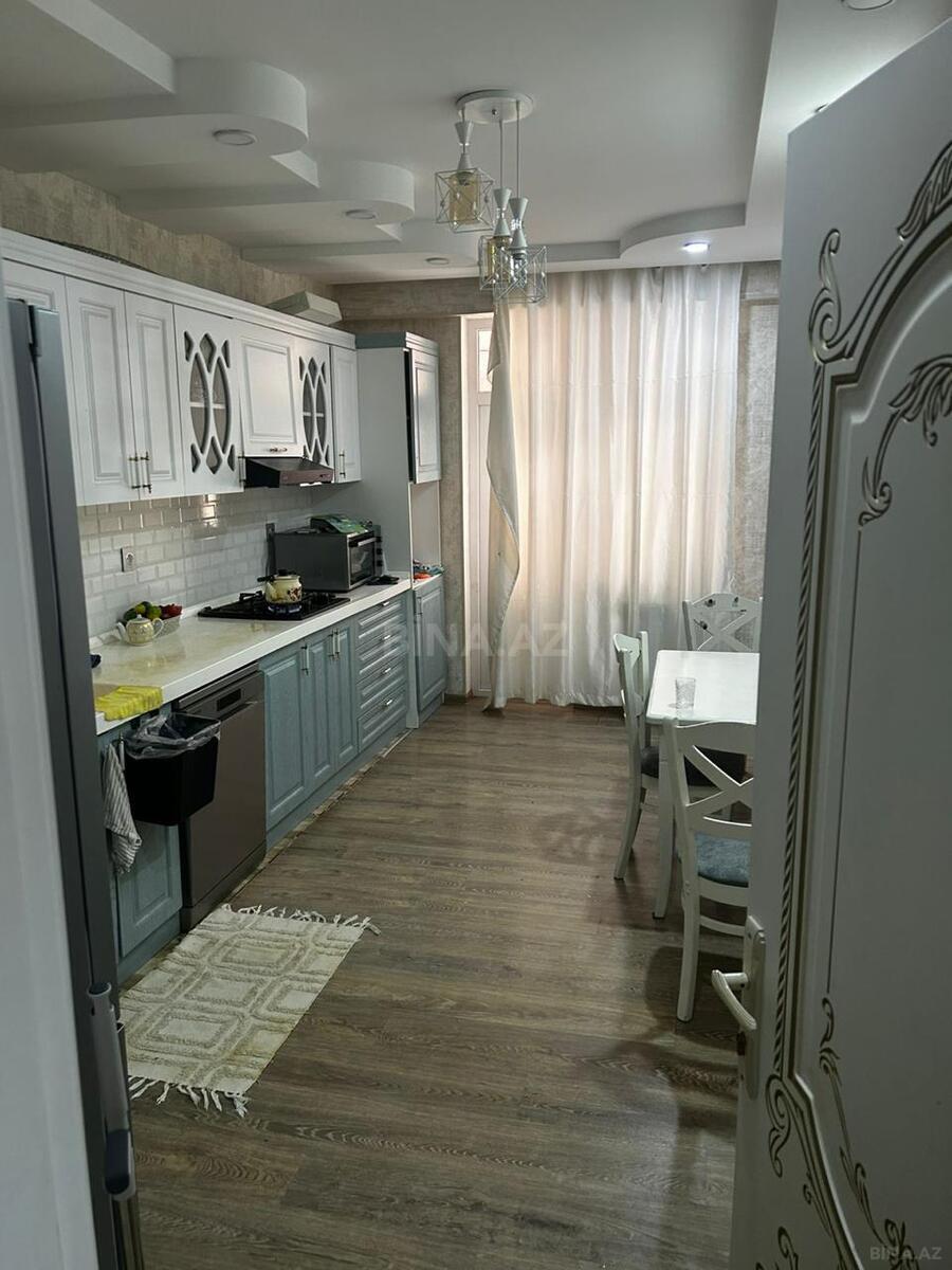 4 otaqlı Yeni tikili, İnşaatçılar m., Bakı