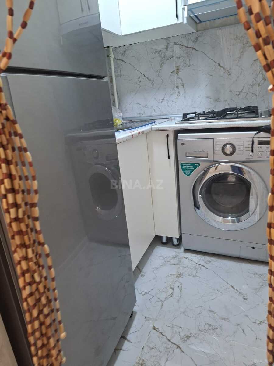 2 otaqlı Köhnə tikili, Elmlər Akademiyası m., Bakı